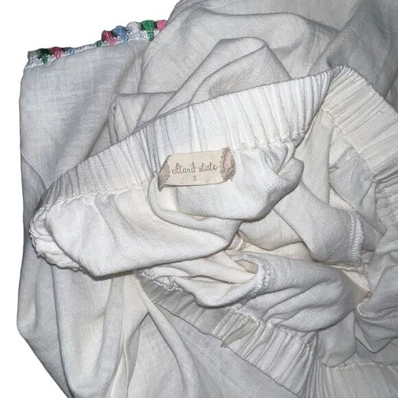 ALTAR’D STATE White Off The Shoulder Blouse W/ Colorful Embellishments Size Smal - Picture 4 of 5